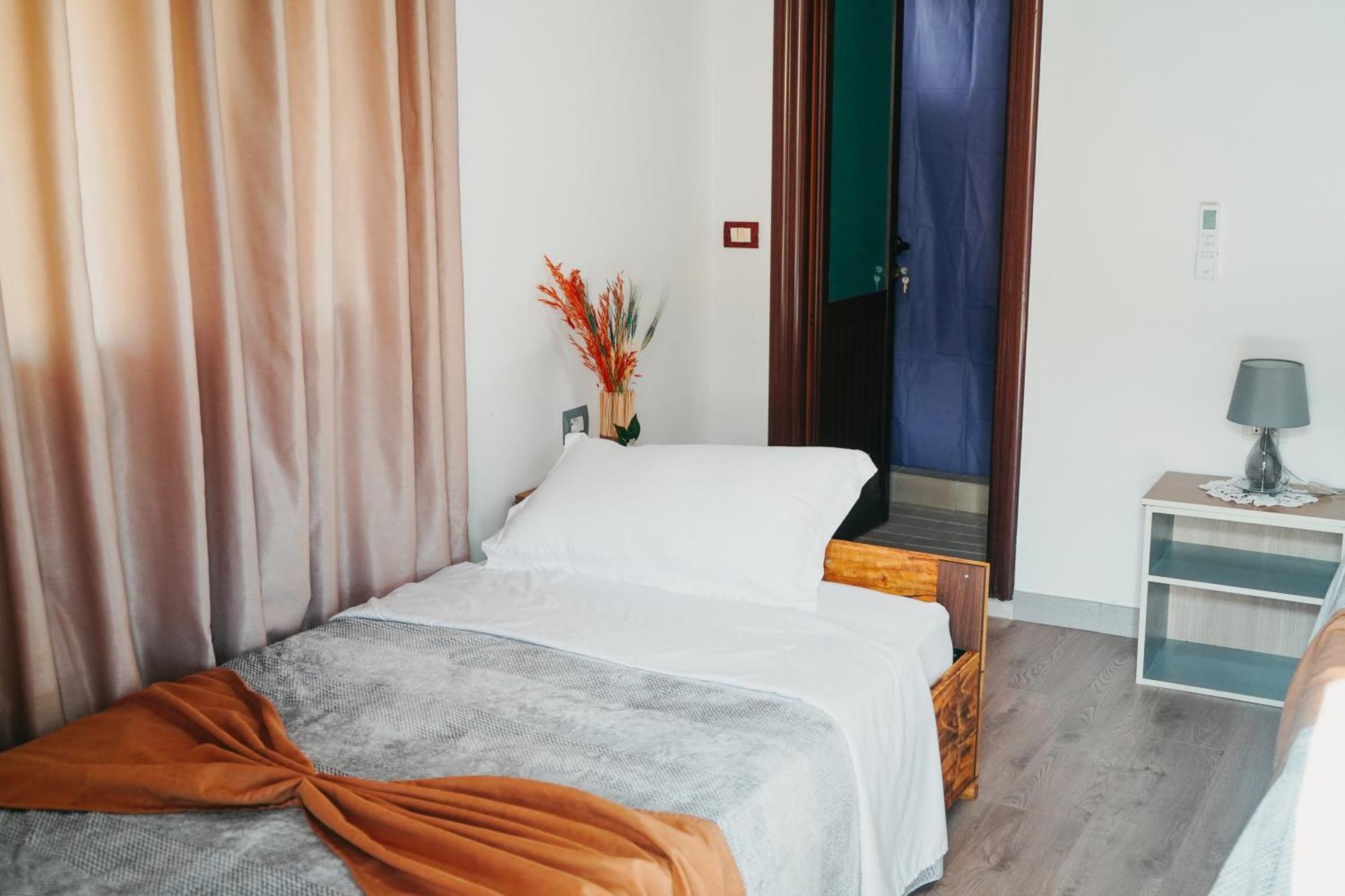 Bujtina Anlu Hotel Nepravishte Exterior foto