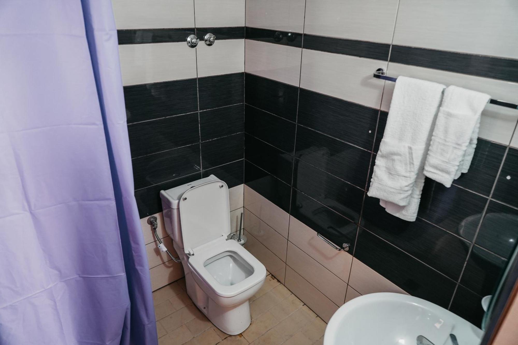 Bujtina Anlu Hotel Nepravishte Exterior foto