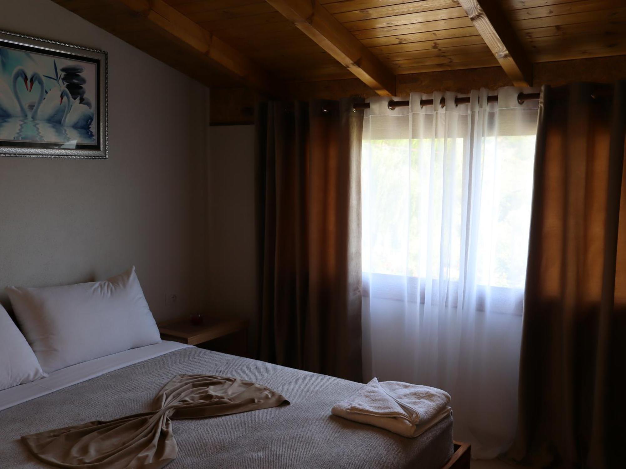 Bujtina Anlu Hotel Nepravishte Exterior foto